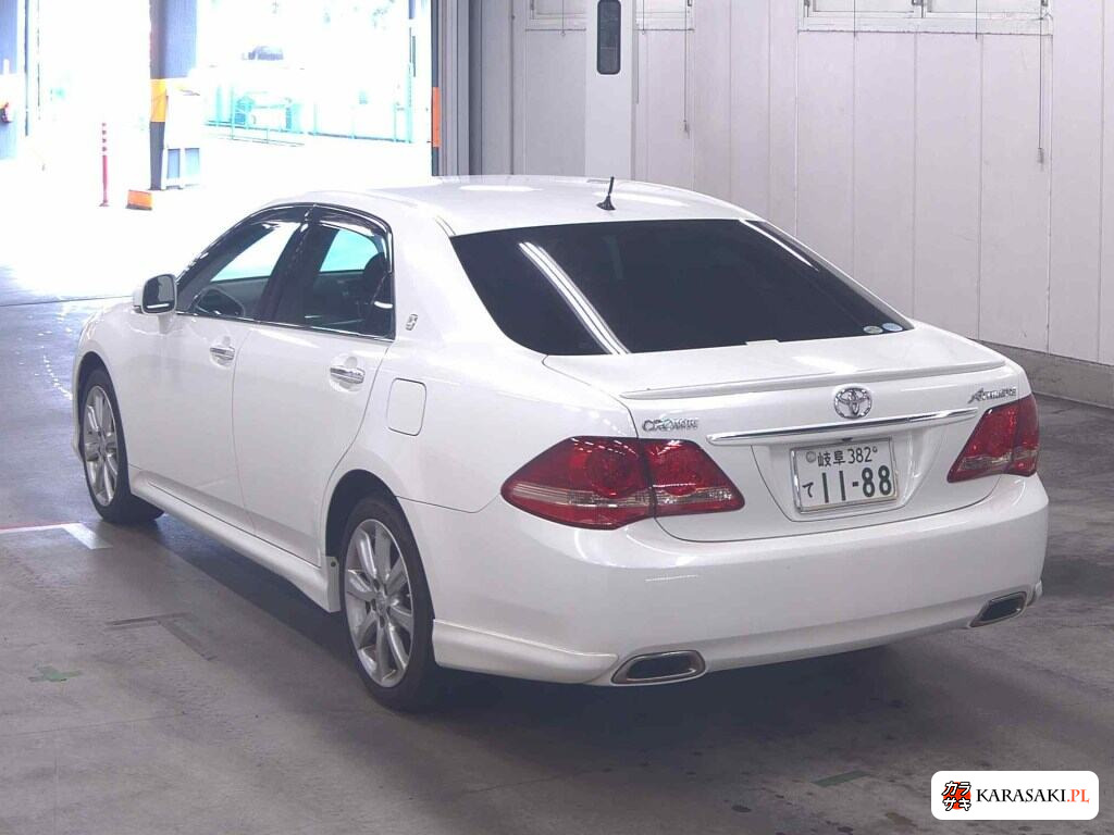 Toyota Crown 2009 z aukcji japońskiej