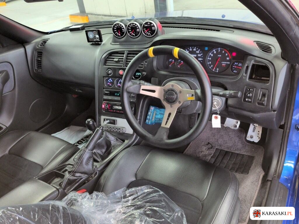 Nissan Skyline 1995 z aukcji japońskiej