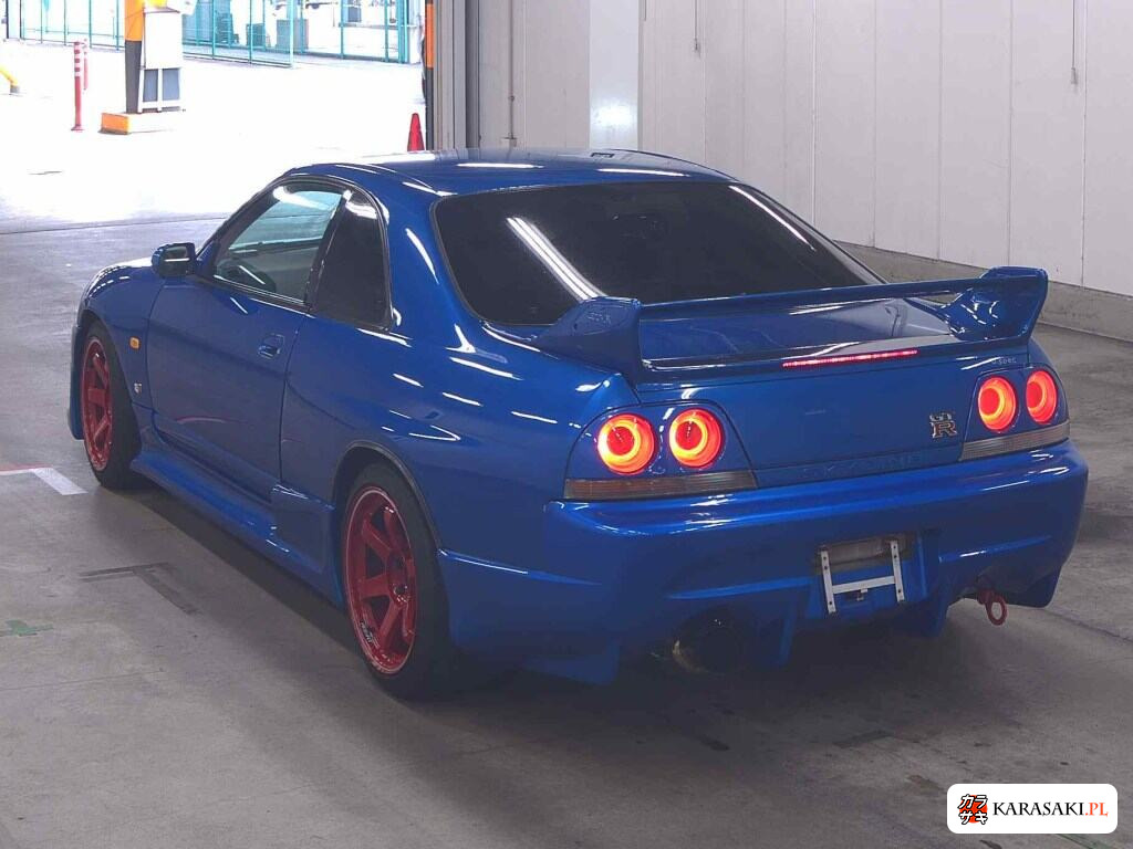 Nissan Skyline 1995 z aukcji japońskiej