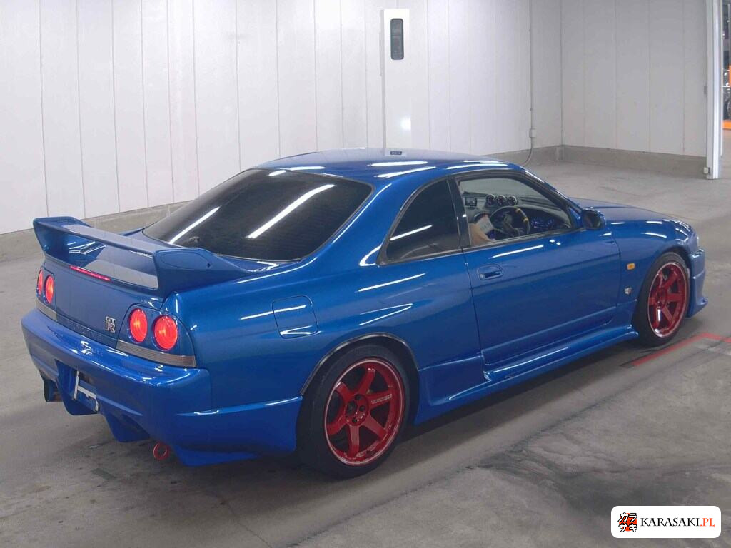Nissan Skyline 1995 z aukcji japońskiej
