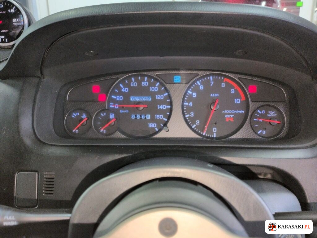 Nissan Skyline 1995 z aukcji japońskiej