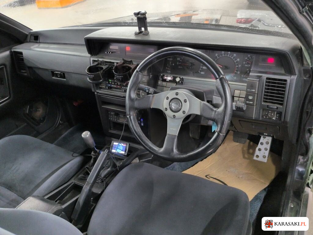 Nissan Skyline 1987 z aukcji japońskiej