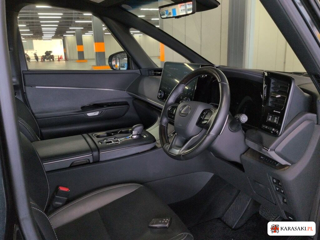 Lexus LM 2024 z aukcji japońskiej