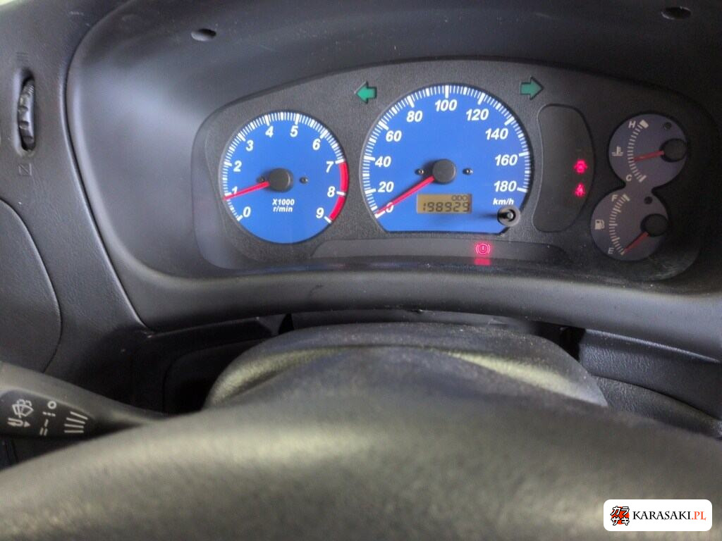 Mitsubishi Lancer 1999 z aukcji japońskiej