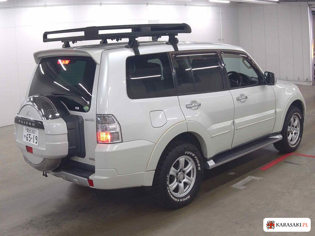 Mitsubishi Pajero 2012 z aukcji japońskiej