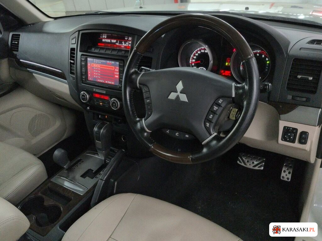 Mitsubishi Pajero 2012 z aukcji japońskiej