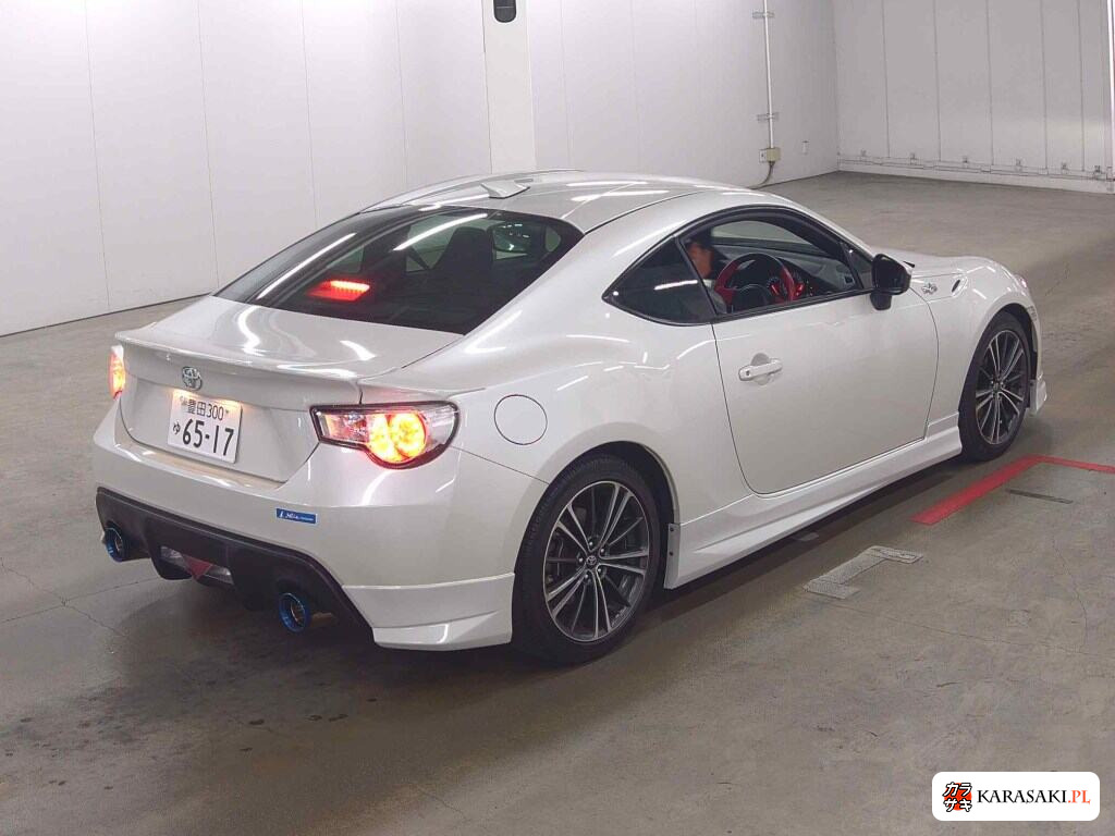 Toyota 86 2014 z aukcji japońskiej