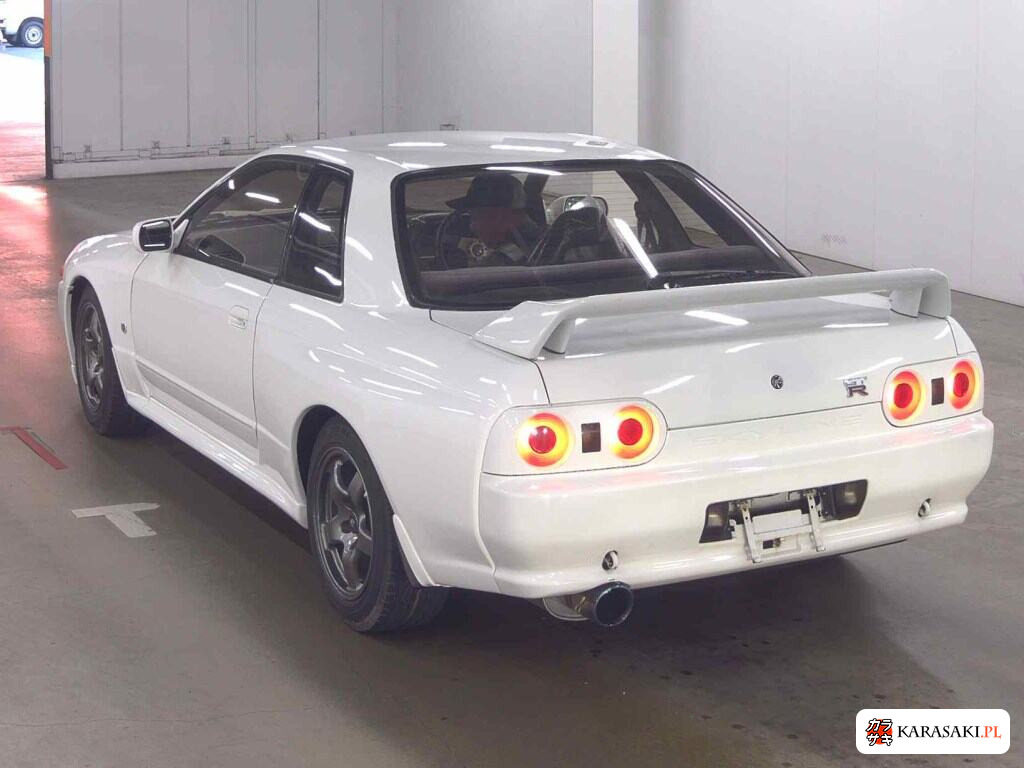 Nissan Skyline 1992 z aukcji japońskiej