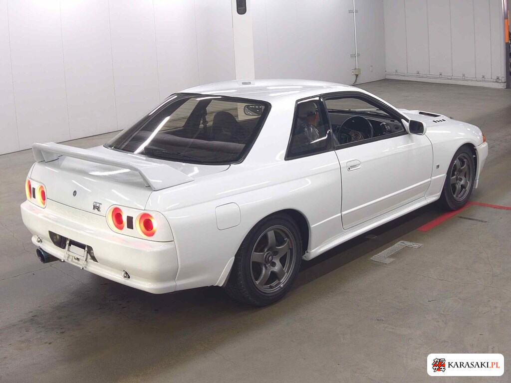 Nissan Skyline 1992 z aukcji japońskiej