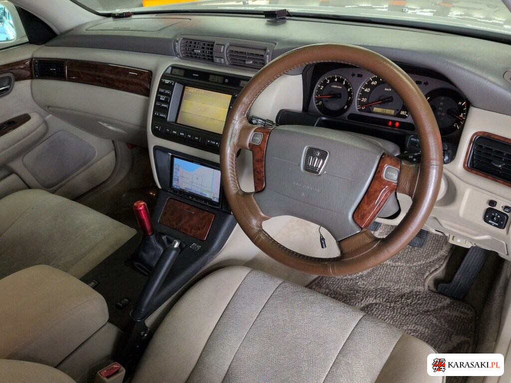 Toyota Crown 2001 z aukcji japońskiej