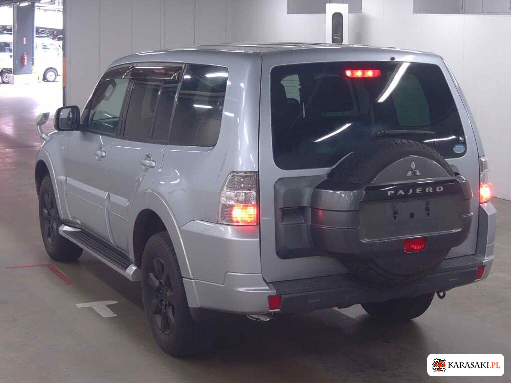 Mitsubishi Pajero 2017 z aukcji japońskiej