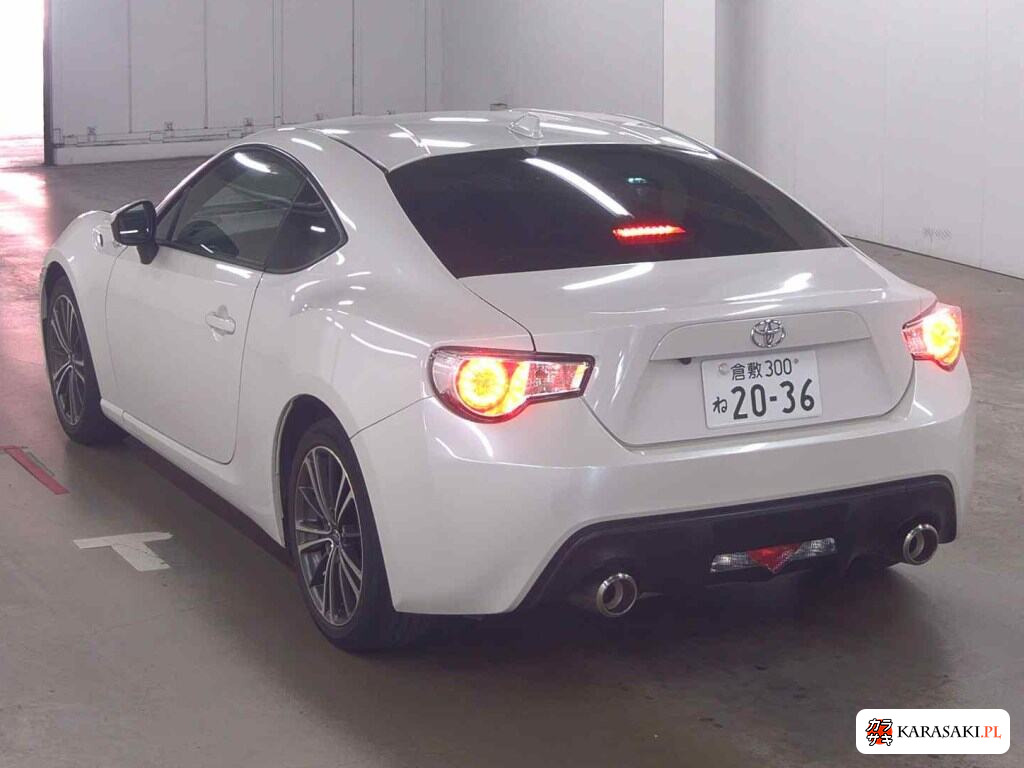 Toyota 86 2015 z aukcji japońskiej