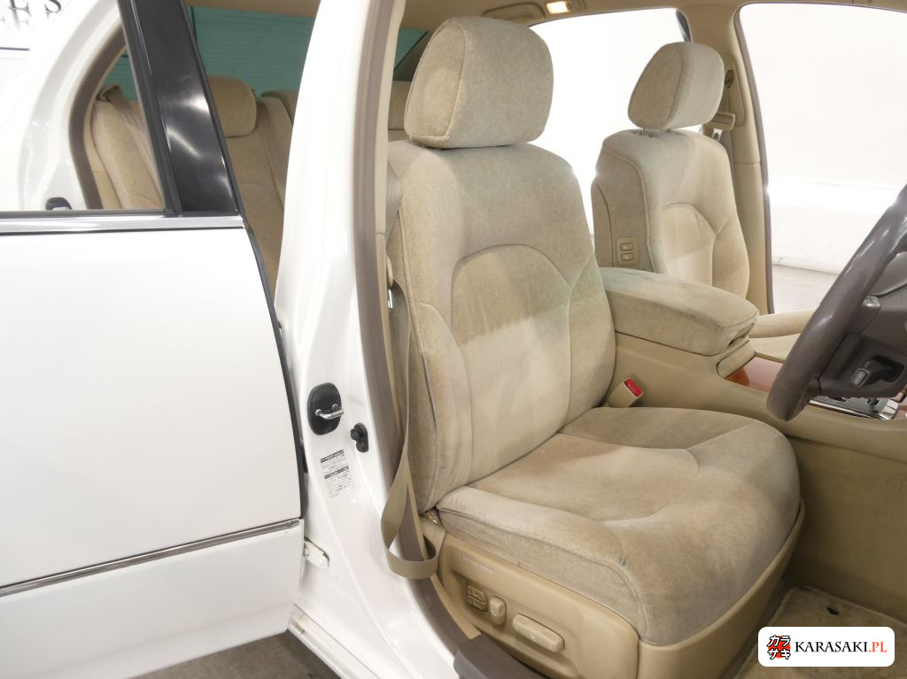 Toyota Celsior 2004 z aukcji japońskiej