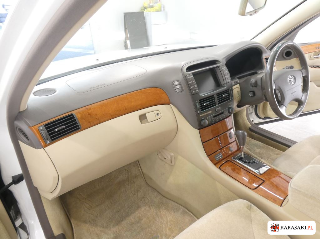Toyota Celsior 2004 z aukcji japońskiej