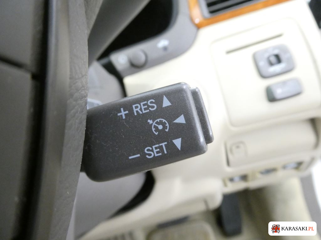 Toyota Celsior 2004 z aukcji japońskiej
