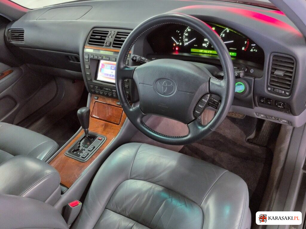 Toyota Celsior 1999 z aukcji japońskiej