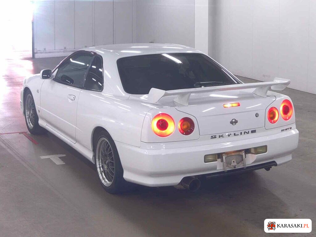 Nissan Skyline 1999 z aukcji japońskiej