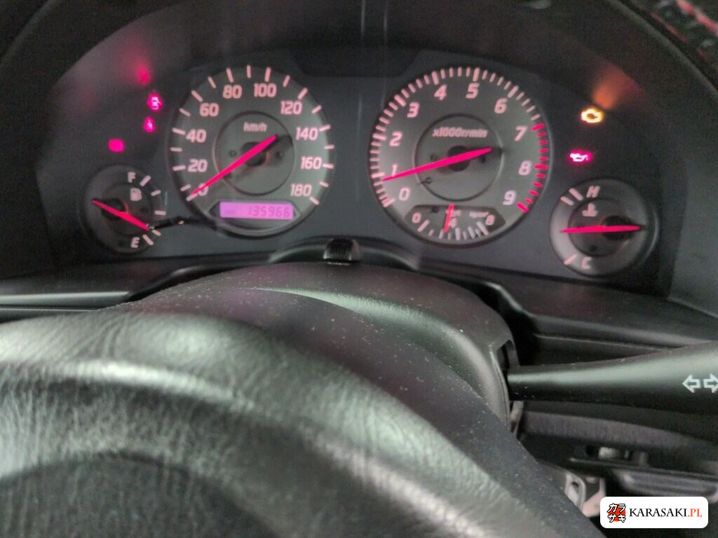 Nissan Skyline 1999 z aukcji japońskiej