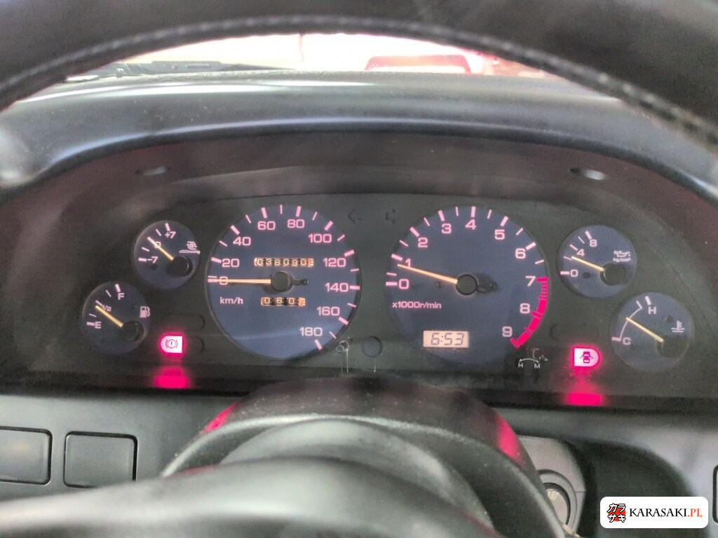 Nissan Skyline 1989 z aukcji japońskiej