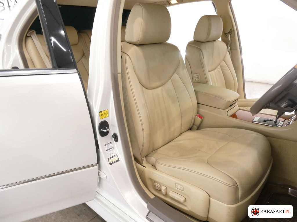 Toyota Celsior 2006 z aukcji japońskiej