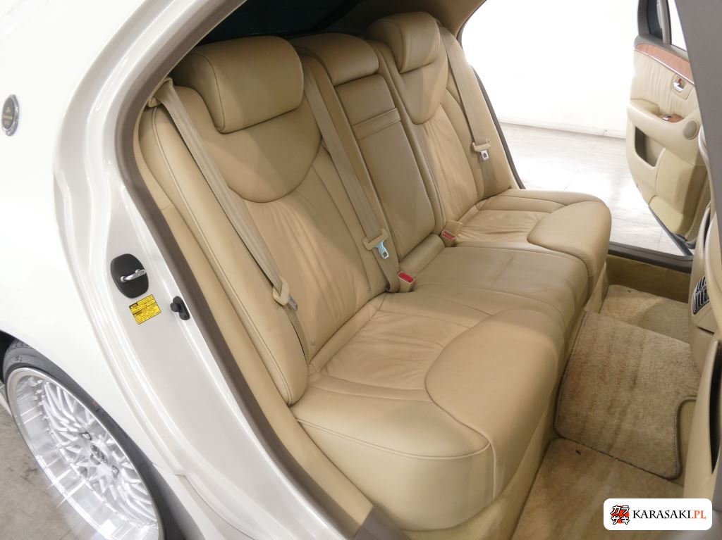 Toyota Celsior 2006 z aukcji japońskiej