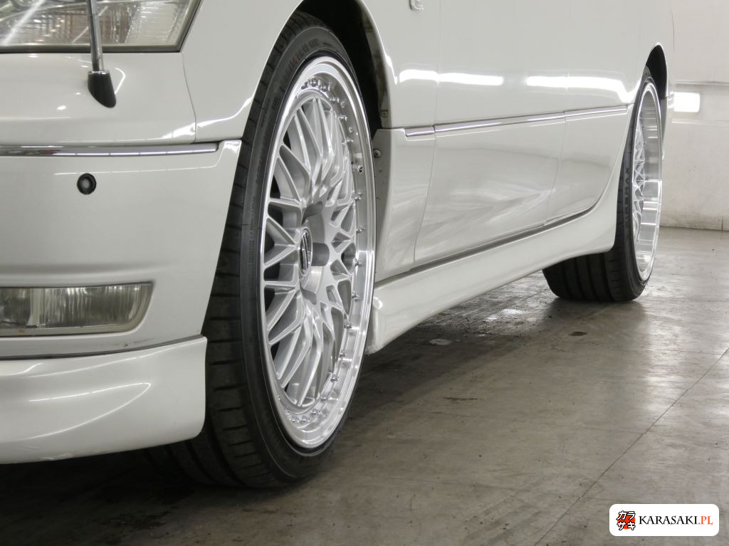 Toyota Celsior 2006 z aukcji japońskiej