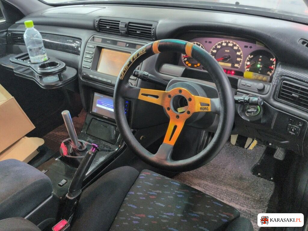 Toyota Crown 2001 z aukcji japońskiej
