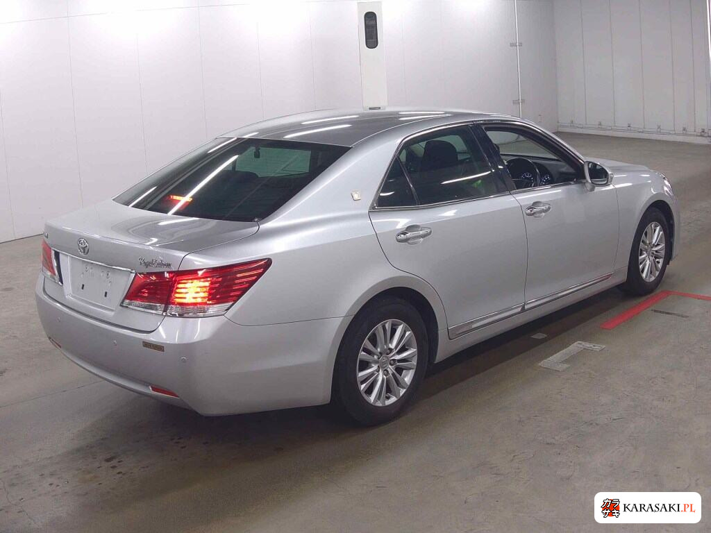 Toyota Crown 2013 z aukcji japońskiej