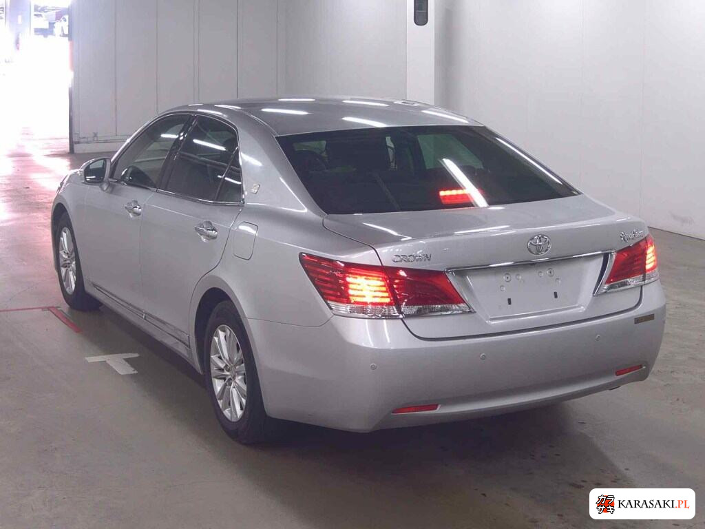 Toyota Crown 2013 z aukcji japońskiej