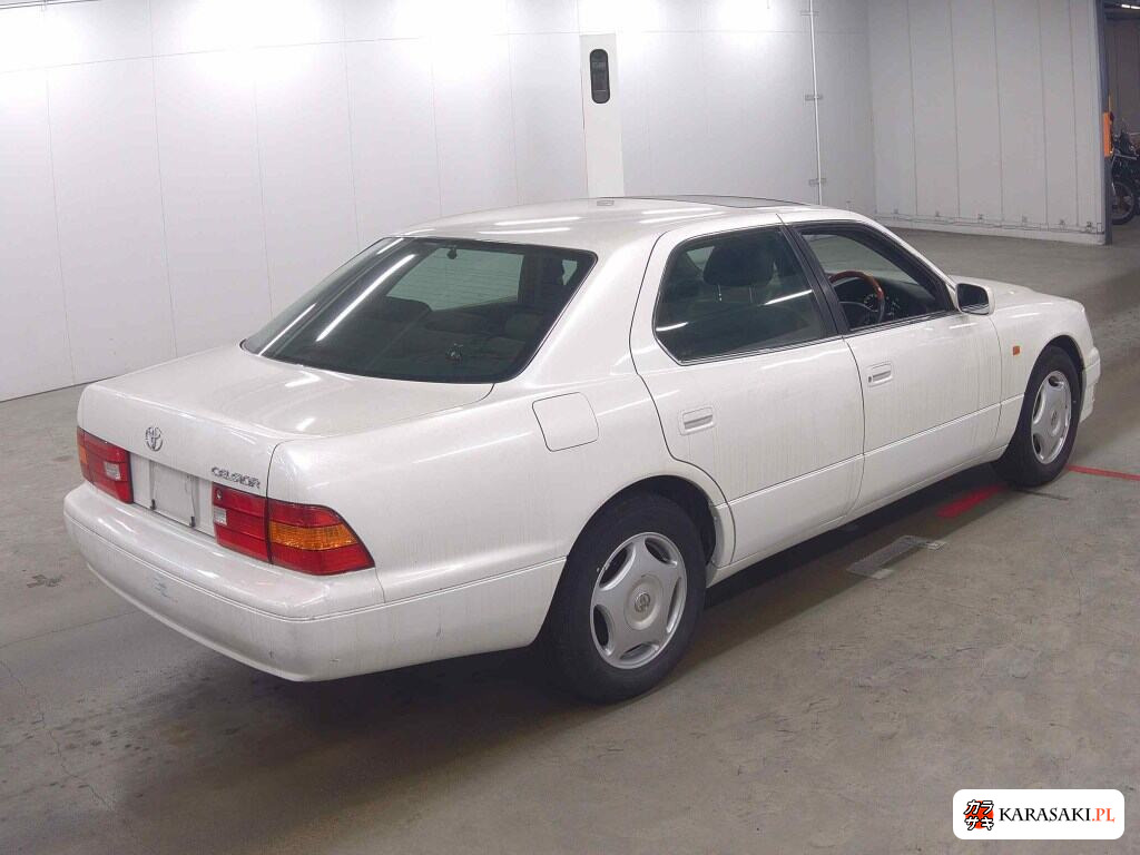 Toyota Celsior 1998 z aukcji japońskiej
