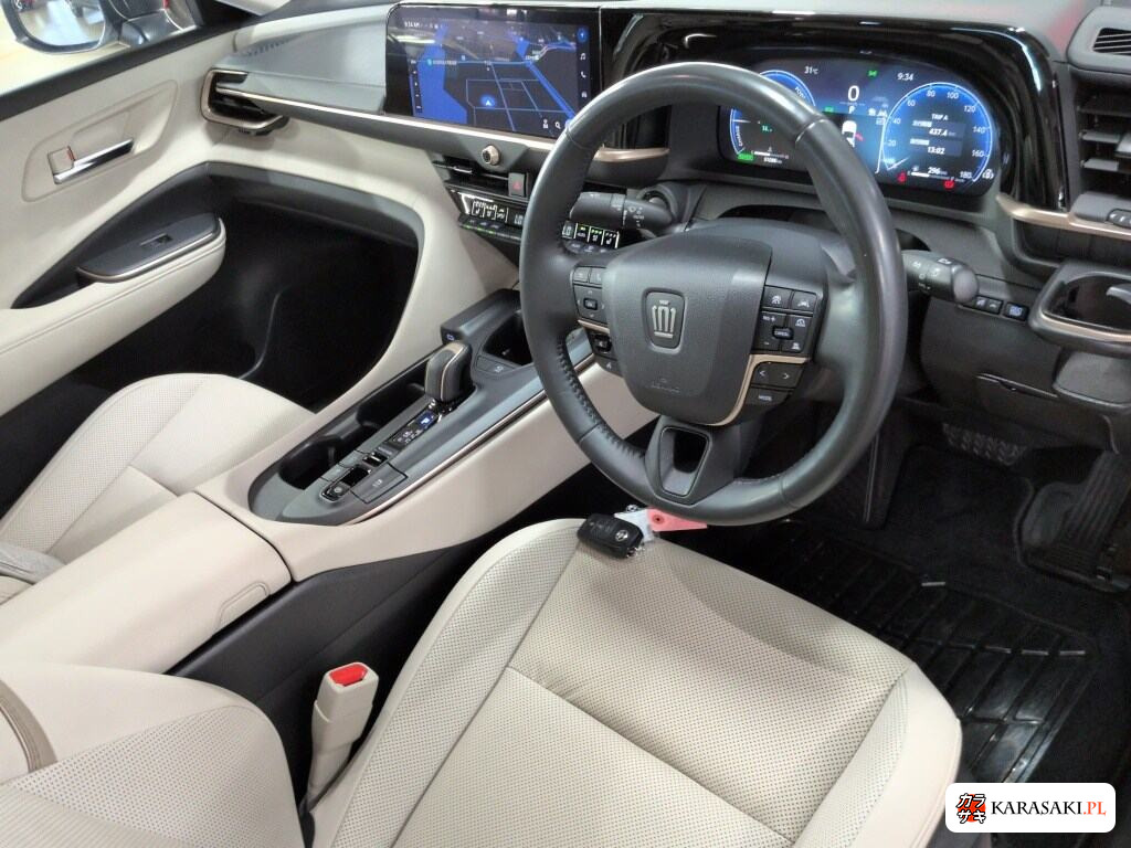 Toyota Crown Crossover 2022 z aukcji japońskiej