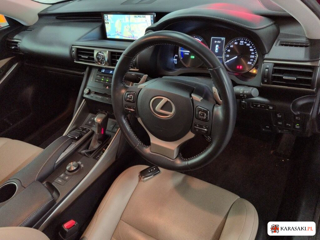 Lexus Is 2017 z aukcji japońskiej