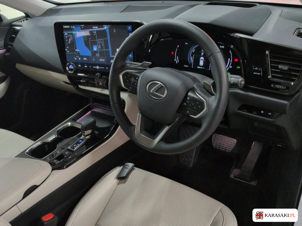 Lexus NX 2025 z aukcji japońskiej