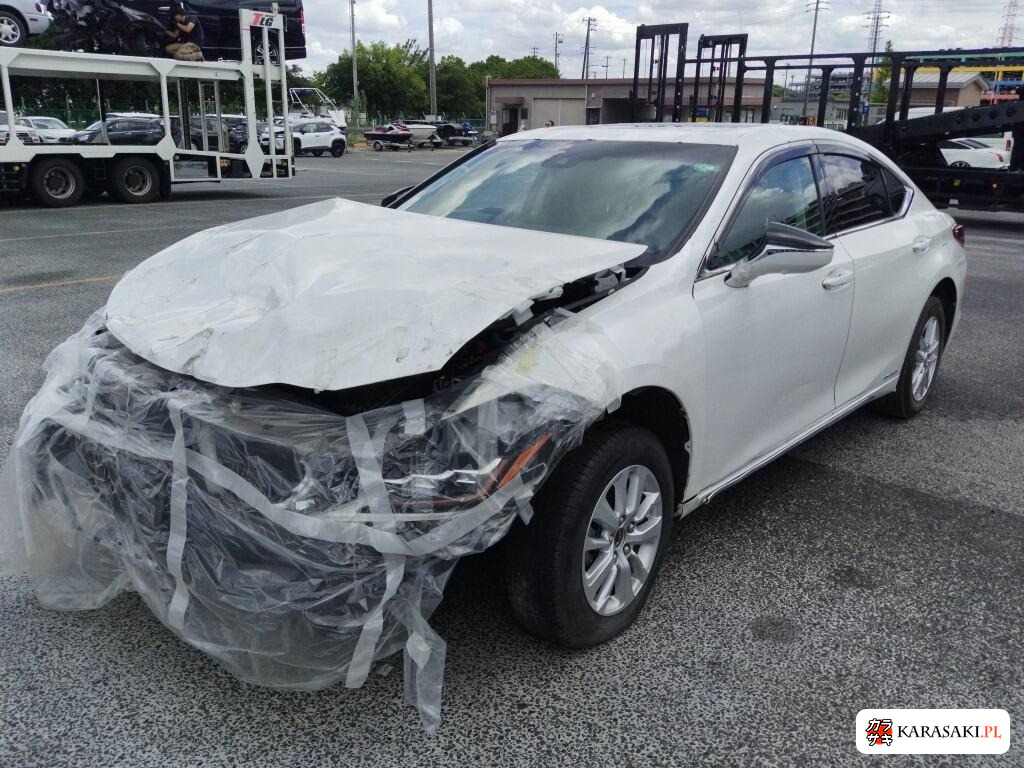 Lexus Es 2020 z aukcji japońskiej