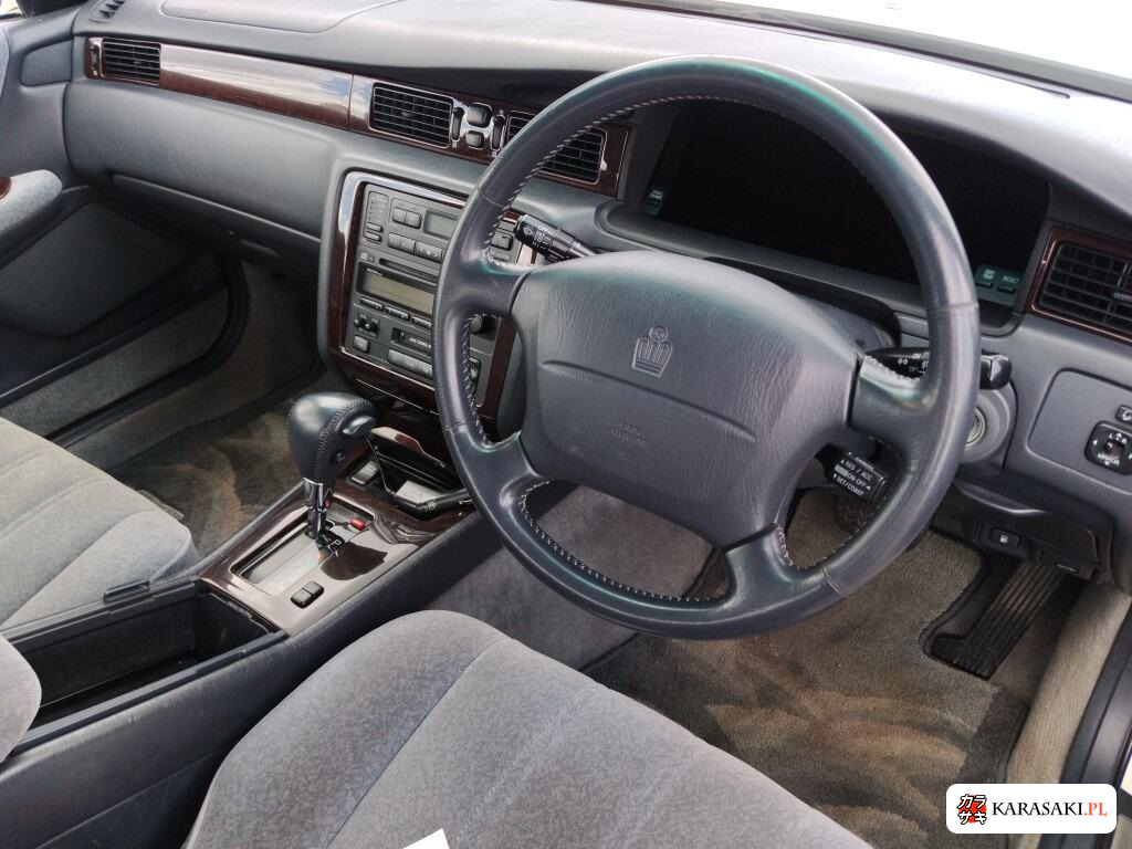 Toyota Crown 1996 z aukcji japońskiej