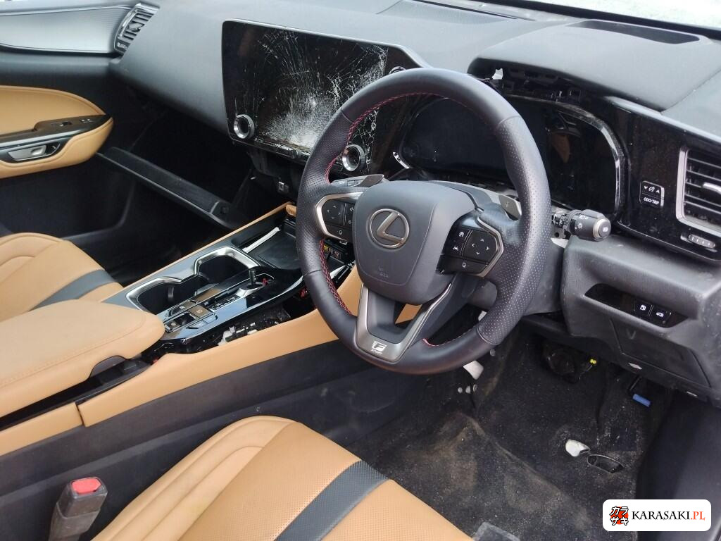 Lexus NX 2025 z aukcji japońskiej