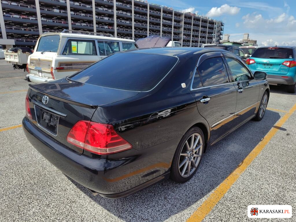 Toyota Crown 2006 z aukcji japońskiej