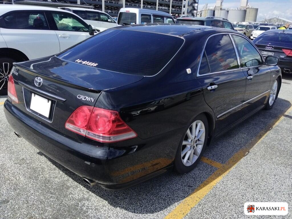 Toyota Crown 2005 z aukcji japońskiej