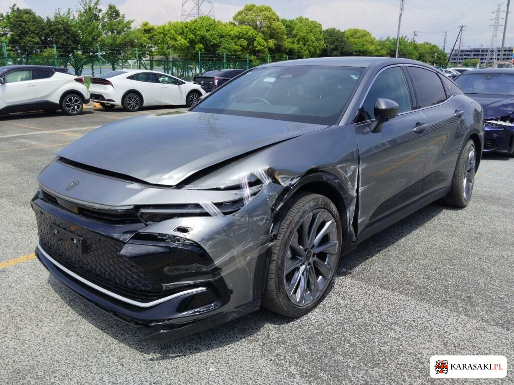 Toyota Crown Crossover 2024 z aukcji japońskiej