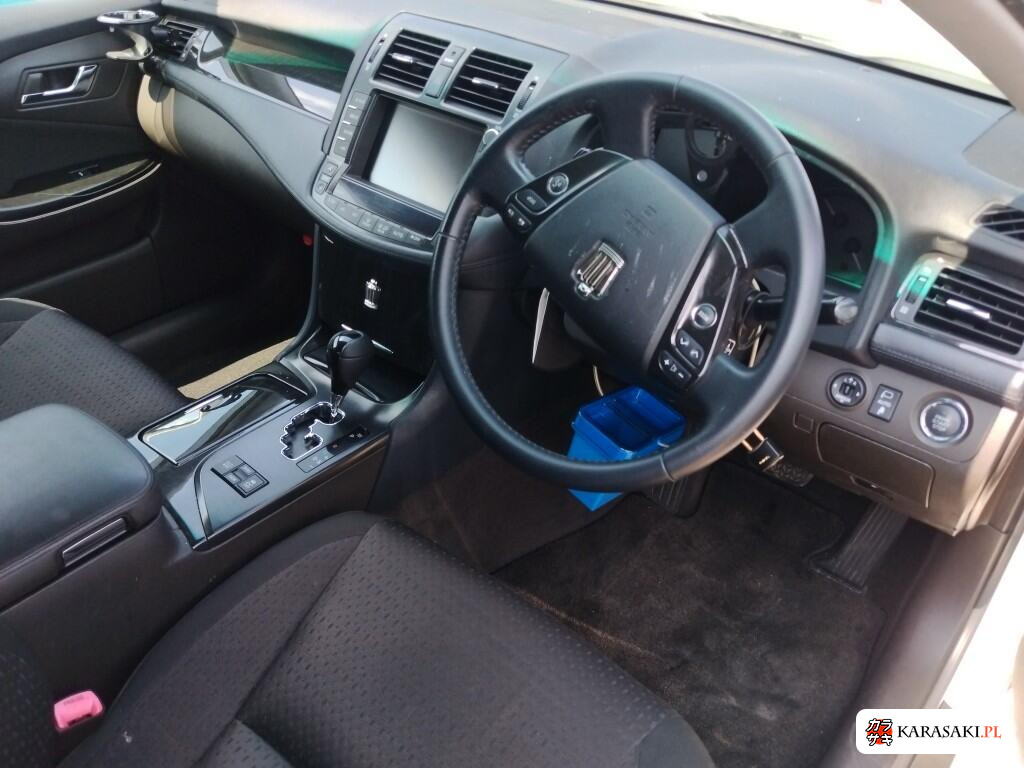 Toyota Crown 2009 z aukcji japońskiej