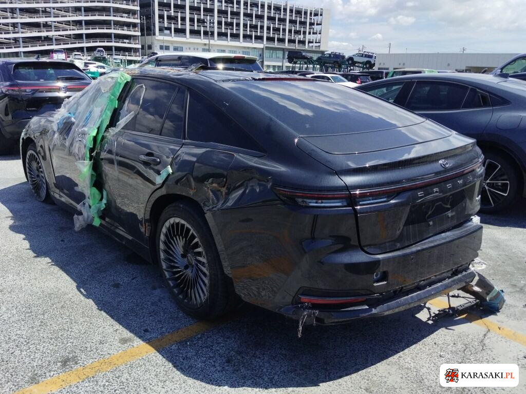 Toyota Crown 2024 z aukcji japońskiej