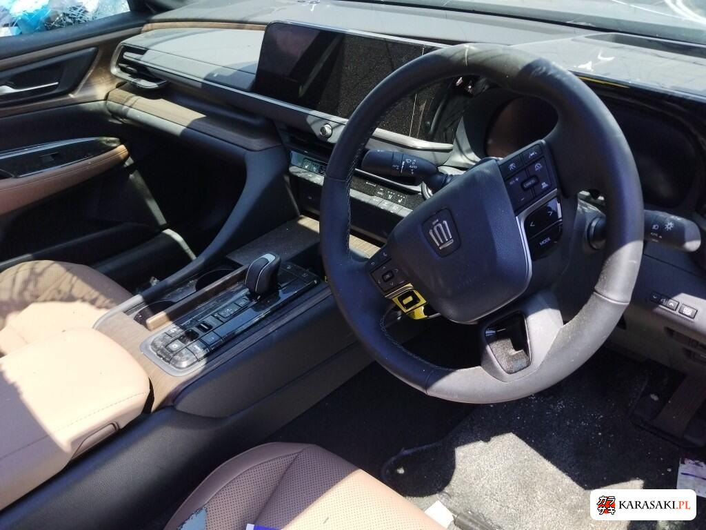 Toyota Crown 2024 z aukcji japońskiej