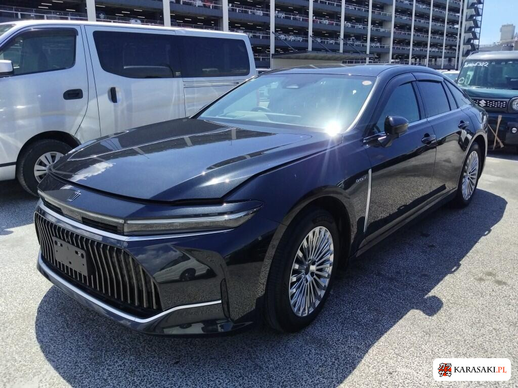 Toyota Crown 2025 z aukcji japońskiej