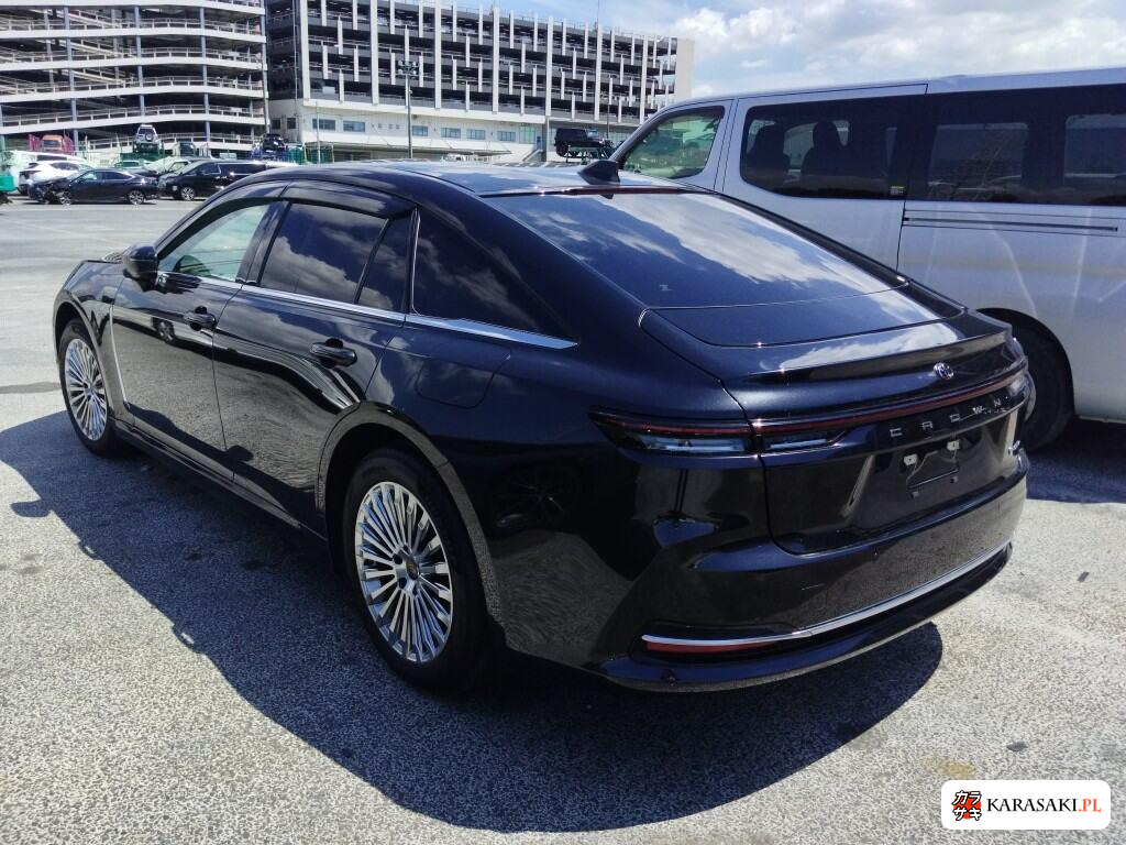 Toyota Crown 2025 z aukcji japońskiej