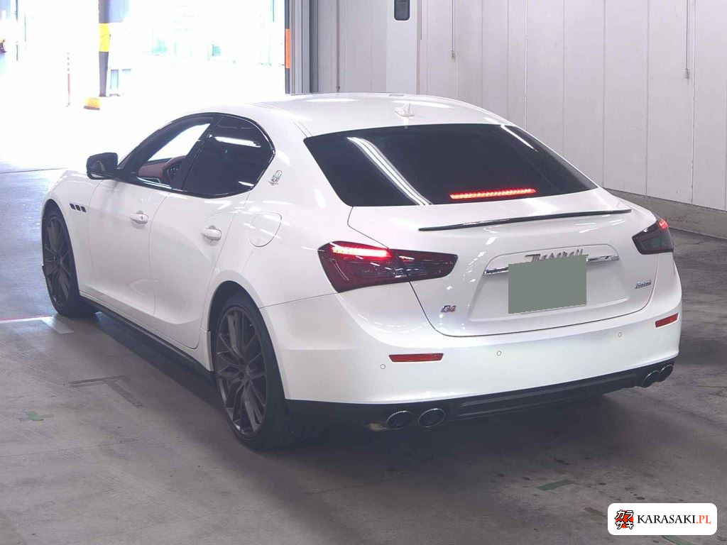 Maserati Ghibli 2015 z aukcji japońskiej