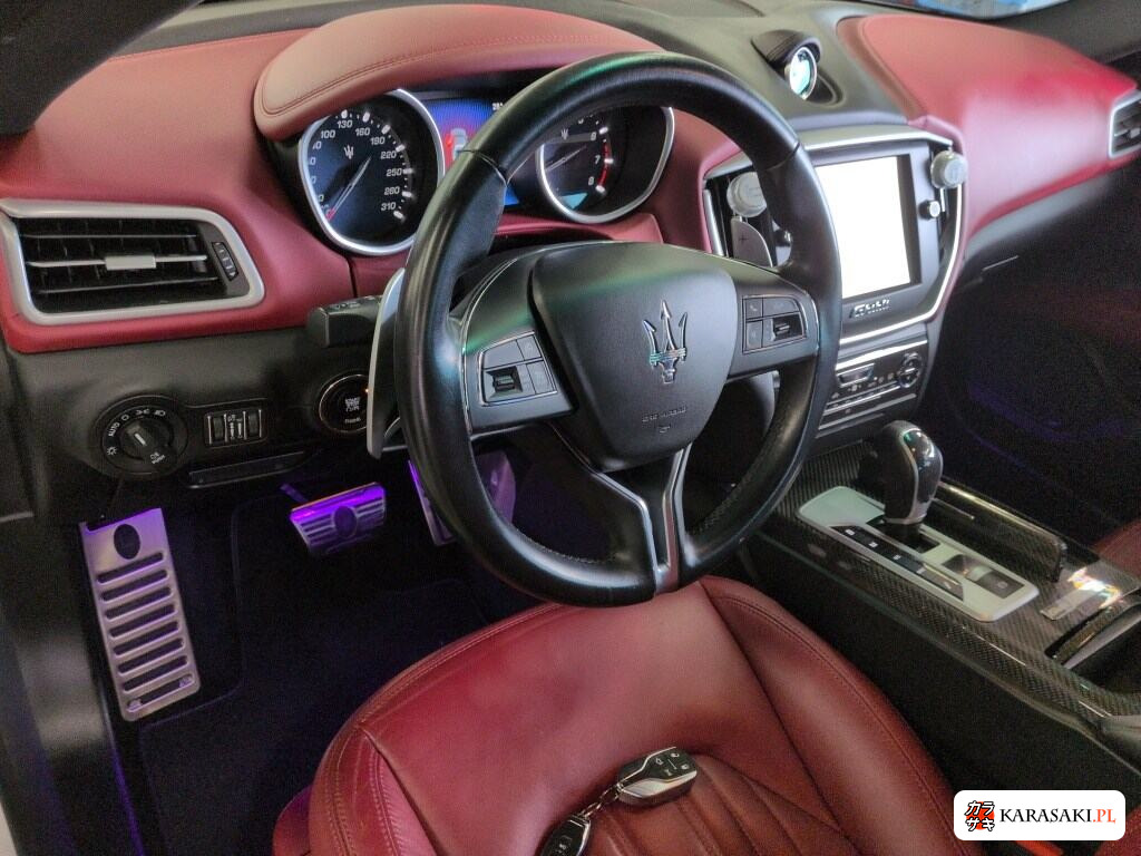 Maserati Ghibli 2015 z aukcji japońskiej