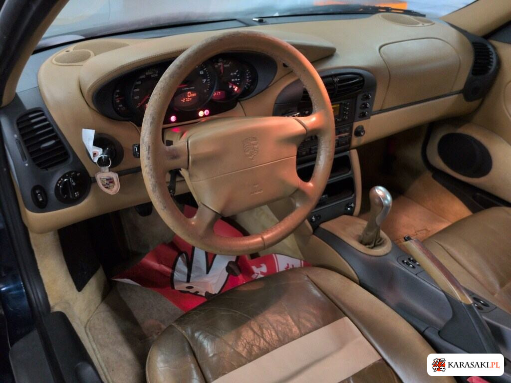 Porsche 911 1998 z aukcji japońskiej