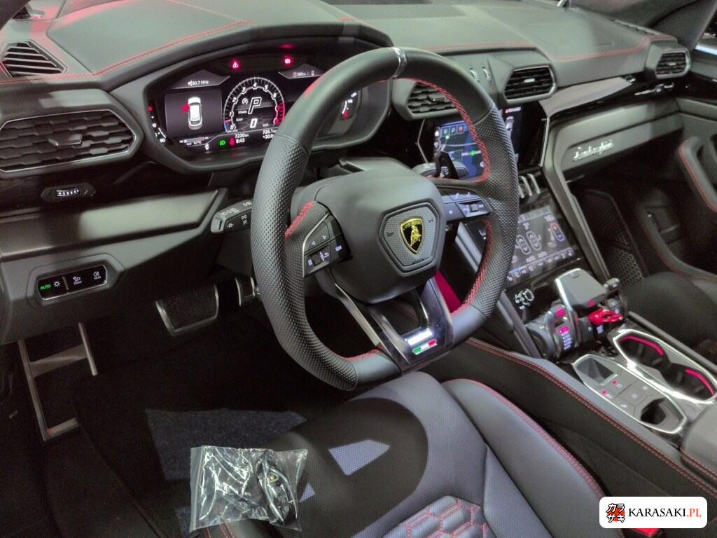 Lamborghini Urus 2023 z aukcji japońskiej