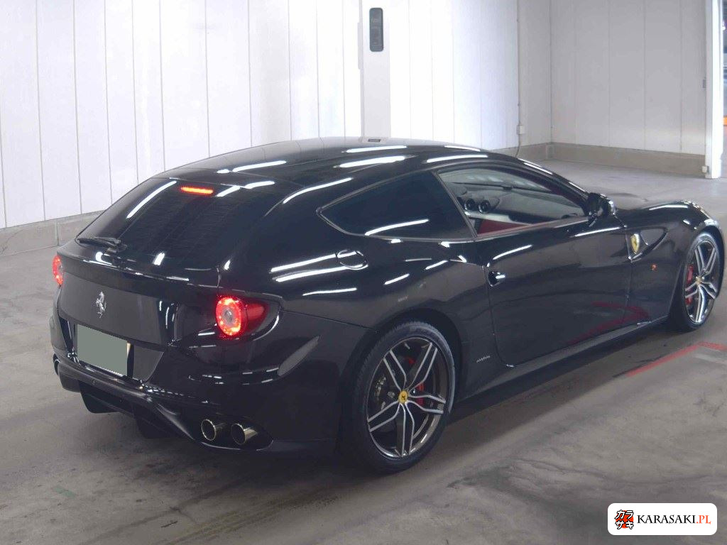 Ferrari FF 2015 z aukcji japońskiej