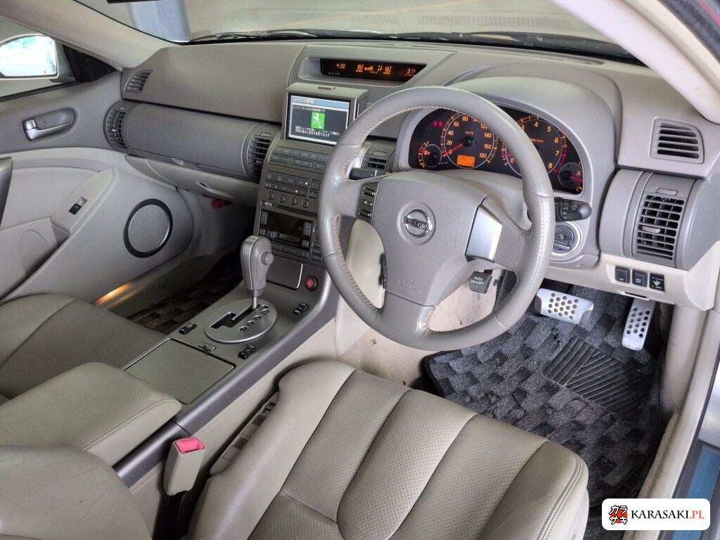 Nissan Skyline 2004 z aukcji japońskiej